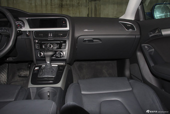 2016款奥迪A5 Coupe 2.0T自动45TFSI进取型