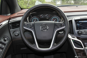 2013款君越2.4L SIDI自动精英舒适型