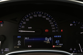 2015款凯迪拉克SRX 3.0L自动精英型