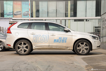 2016款沃尔沃XC60 2.5T自动 T6 AWD智越版