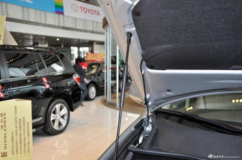 2012款汉兰达2.7L自动两驱豪华版7座