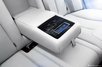 2014款比亚迪秦官方图