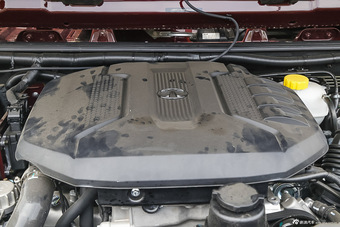 2016款北京BJ40L 2.0T手动四驱尊贵版