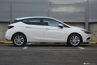 2016款威朗轿跑1.5L自动进取型15S