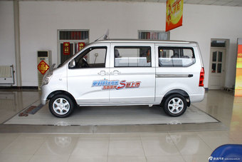 2014款五菱荣光1.2LS标准型