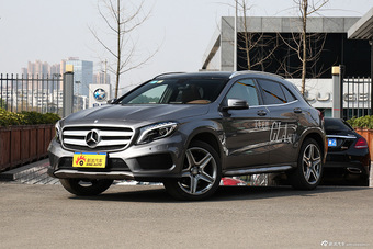 2015款 奔驰GLA260 2.0T自动4MATIC 运动型图片