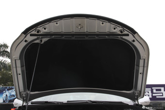 2014款海马M8 2.0L自动舒适型