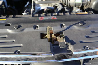 2012款奥轩GX5 2.4L手动四驱天窗版