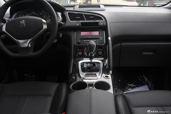 2015款东风标致3008 2.0L自动潮流版