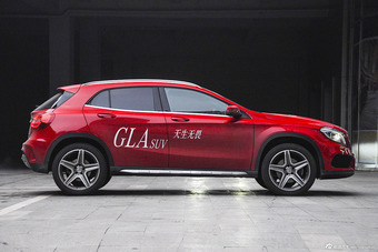 2016款奔驰GLA级 GLA260 2.0T自动4MATIC运动型
