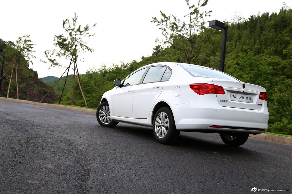 2014款荣威350 1.5T自动劲尚版