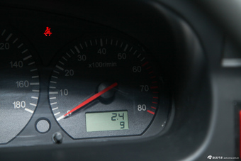 2011款金杯海狮2.0L豪华型