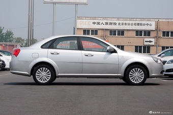 2015款凯越1.5L手动尊享版