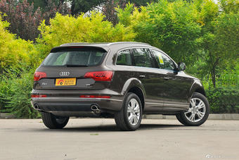 2015款奥迪Q7 40TFSI典藏型