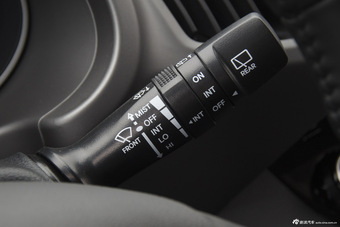 2015款智跑 2.0L手动两驱GLS