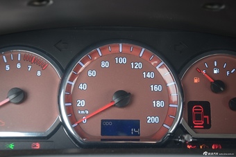 2016款菱智M5 2.0L手动7座豪华型L