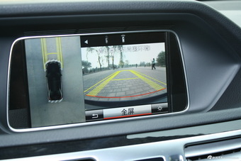 2014款奔驰E 300L运动轿车