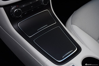 2015款奔驰B级B200动感型