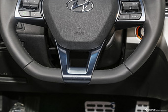 2015款索纳塔九 1.6T自动 GLS智能型