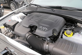 2014款克莱斯勒300C 3.0自动卓越版