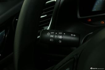 2016款马自达3昂克赛拉1.5L手动两厢舒适型