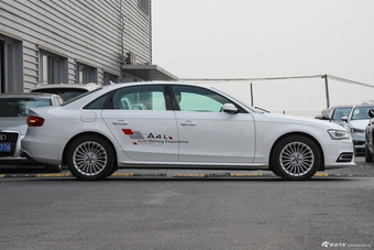 2015款奥迪A4L 35TFSI自动技术型