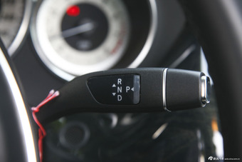 2015款奔驰CLS260 2.0T自动