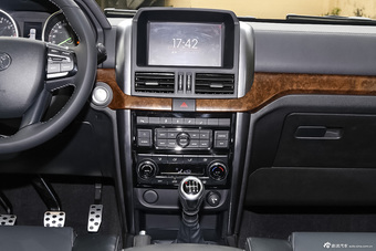 2016年北京BJ80 2.3T手动尊贵版