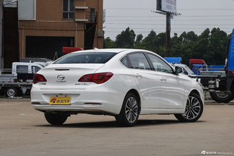 2016款传祺GA6 1.5T自动豪华版235T