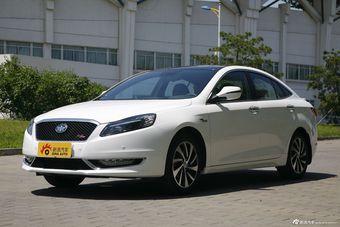 2014款奔腾B70 1.8T自动运动尊贵型