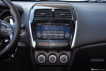 雪铁龙C4 Aircross 2 0L四驱豪华版