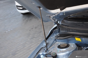 2015款吉利远景1.3T手动尊贵型