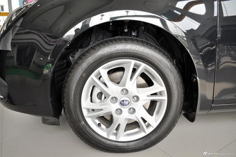 2012款奔腾B90 2.0L手动豪华型