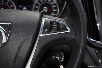 2015款宝骏560 1.8L手动精英型