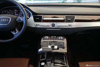 2014款奥迪A8L 3.0T自动45TFSI quattro专享型