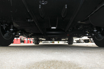 2016款雷凌双擎1.8L自动精英天窗版