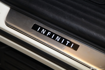 2013款英菲尼迪QX80 5.6L四驱