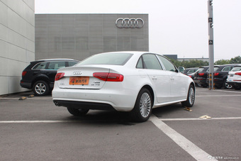 2015款奥迪A4L到店实拍