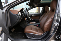 2015款奔驰GLA260 2.0T自动4MATIC 运动型
