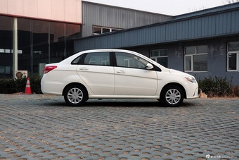 2015款绅宝D20三厢1.3L手动乐活版