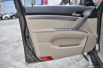 2012款奥轩G5 2.0L手动精英版两驱