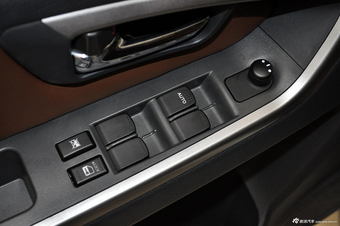 2013款天语SX4酷锐1.6L手动运动型图片