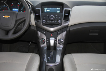 2015款科鲁兹1.5L自动经典SE AT