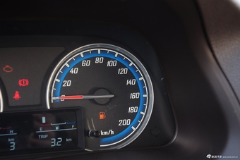 2015款宝骏730 1.8L手动舒适型