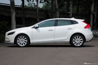 2016款沃尔沃V40 2.0T T4智雅版