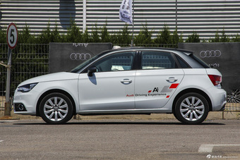 2014款奥迪A1 30TFSI Sportback舒适型