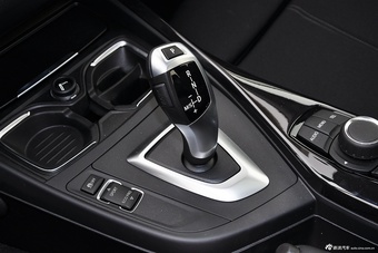 2014款宝马2系220i运动设计套装