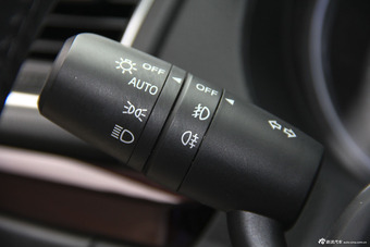 2015款阿特兹2.0L自动蓝天尊贵版