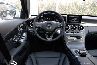 2015款奔驰C级C200L 2.0T自动运动版