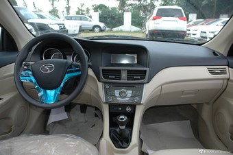 2013款V5菱致1.5L手动标准型CNG图片